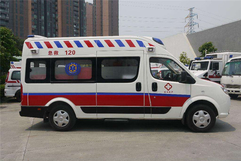 患者在等待救護車出租時需要注意什么？