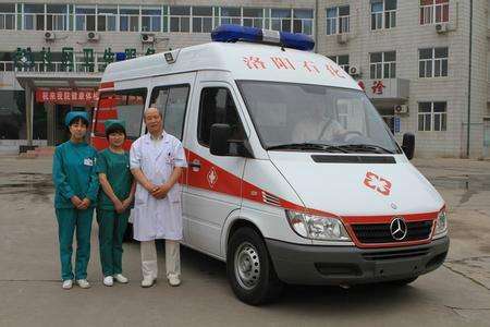 車禍期間，救護(hù)車及時出現(xiàn)能救人于危難